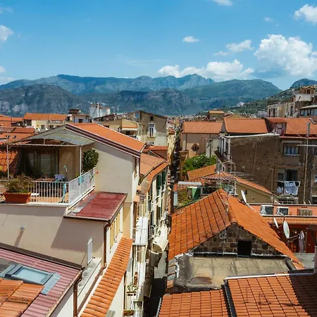 Seasuntour- The House In The Center * Σορέντο